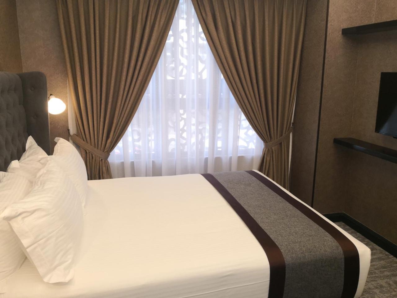 1969 Business Suites Bandar Botani, Ipoh Bagian luar foto